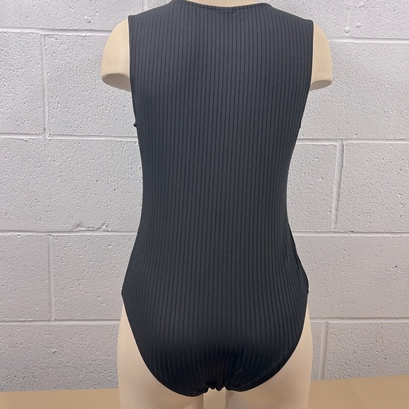 Black Ribbed V-Neck Bodysuit​​​​​ - Picture 3 of 8
